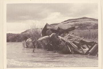 Wreck of Stanton Dredge. Just beginning to rain