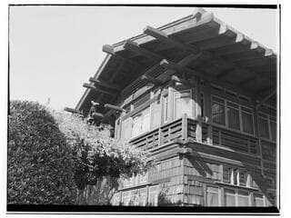Go to image 8.