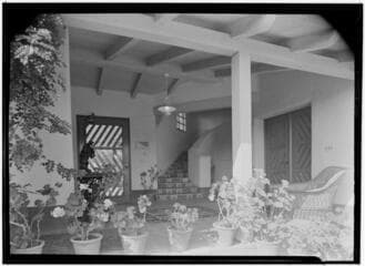 Go to image 4.